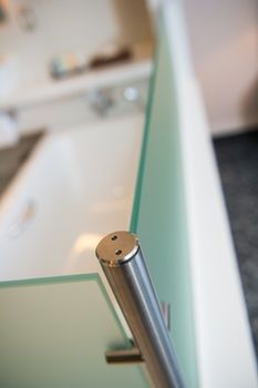 Deep Soaking Bathtub